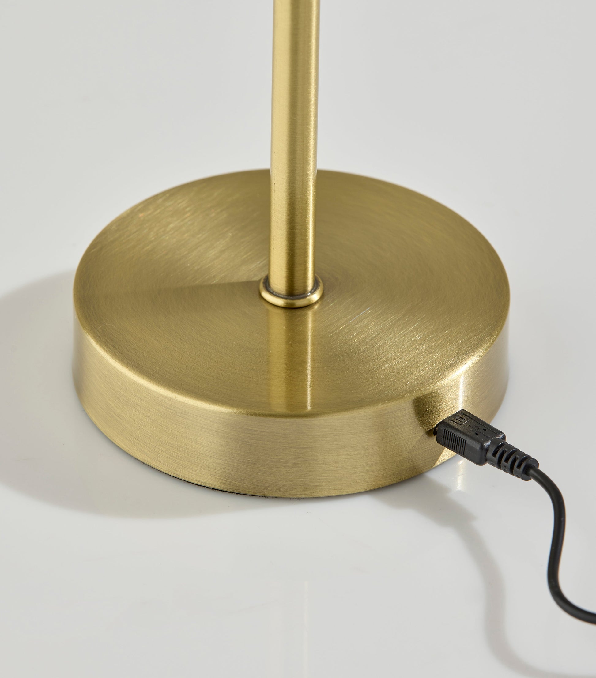 Jasmine Benji Cordless LED Table Lamp