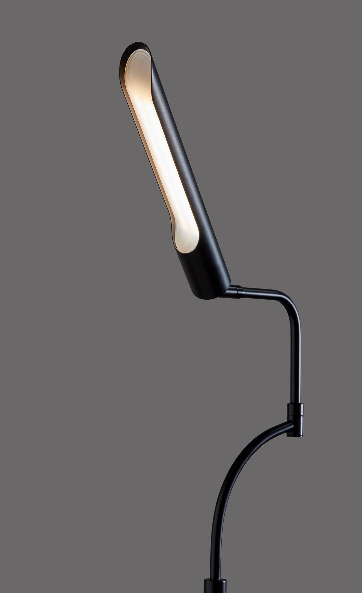 Julie Zane LED Floor Lamp w. Smart Switch-Black