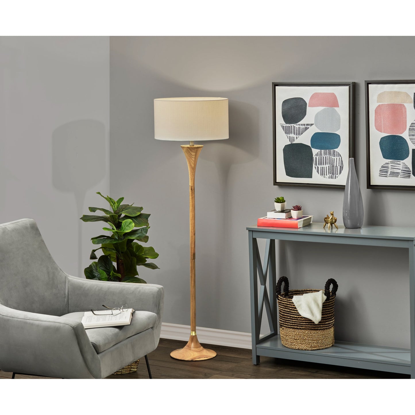 Jada Floor Lamp