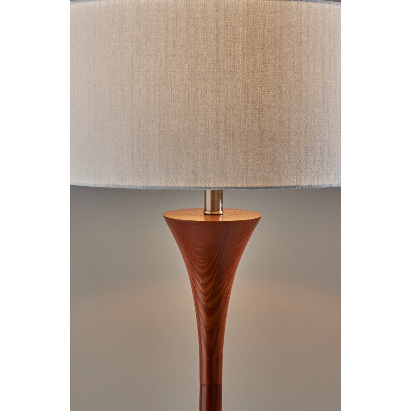 Jada Floor Lamp