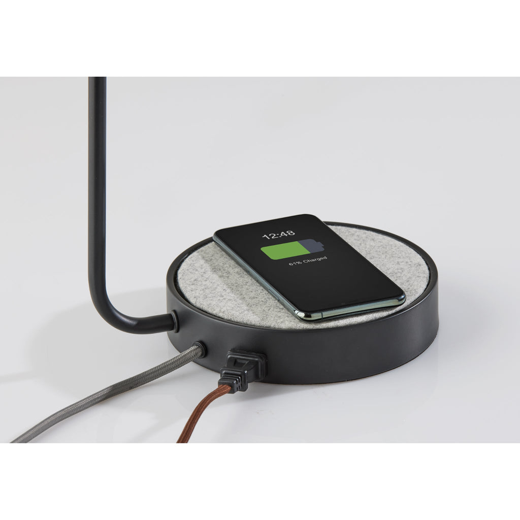 Calloway Wireless Charging Desk Lamp