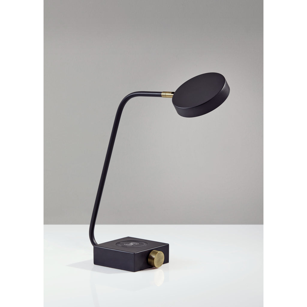 Joseph Wireless Charging LED Desk Lamp