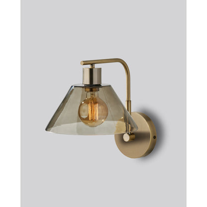 Cleo Wall Lamp