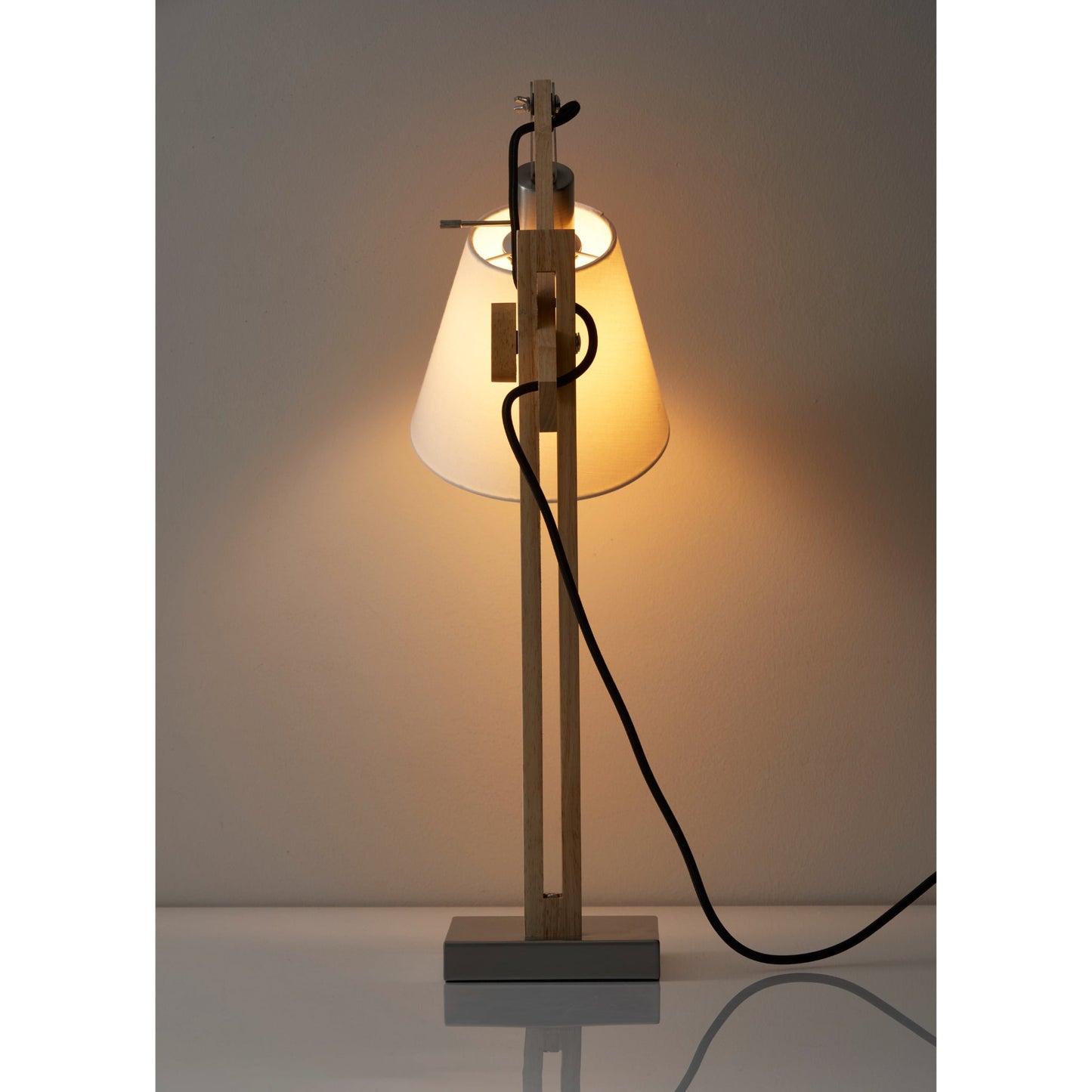 Beckham Table Lamp