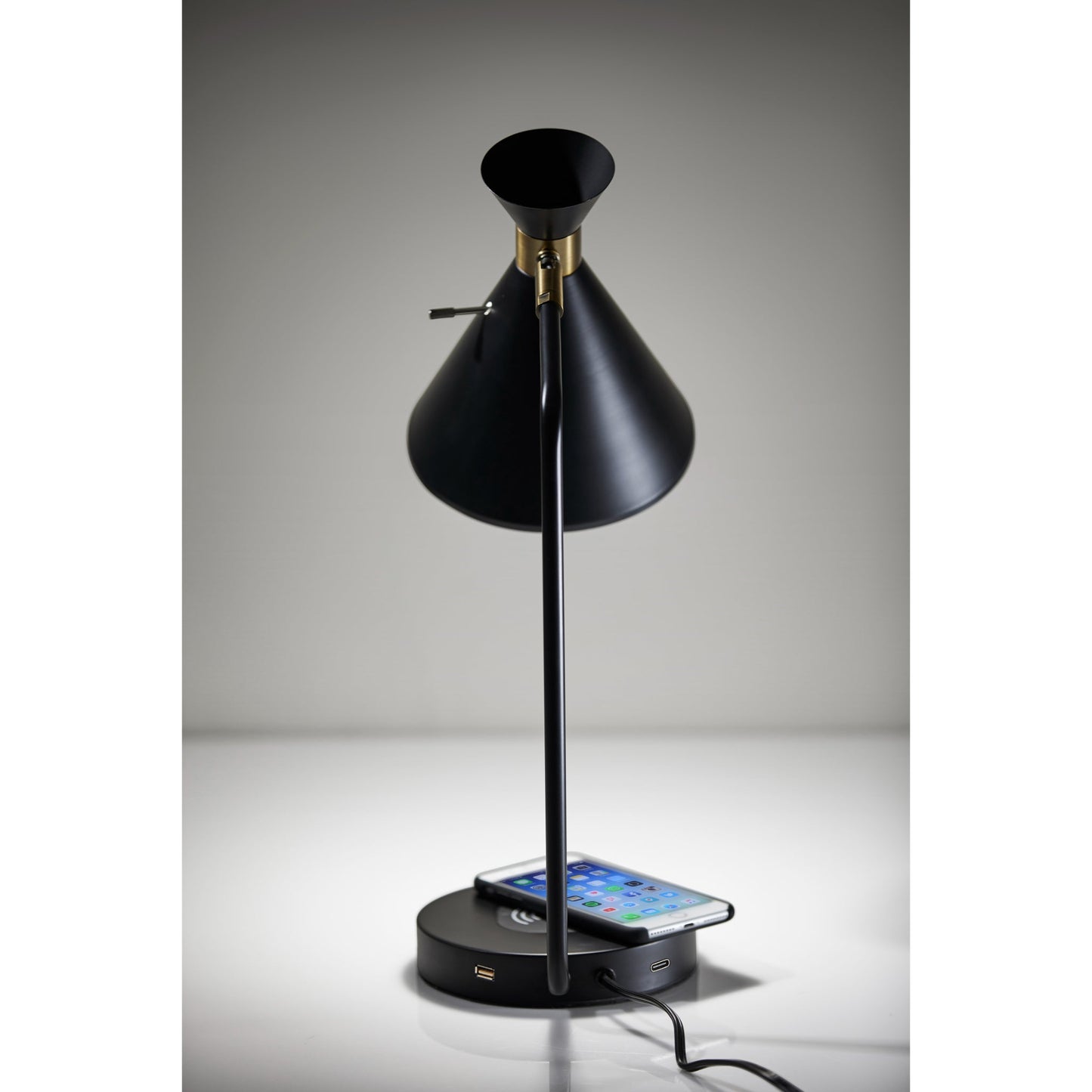 Cooper Wireless Charging Desk Lamp