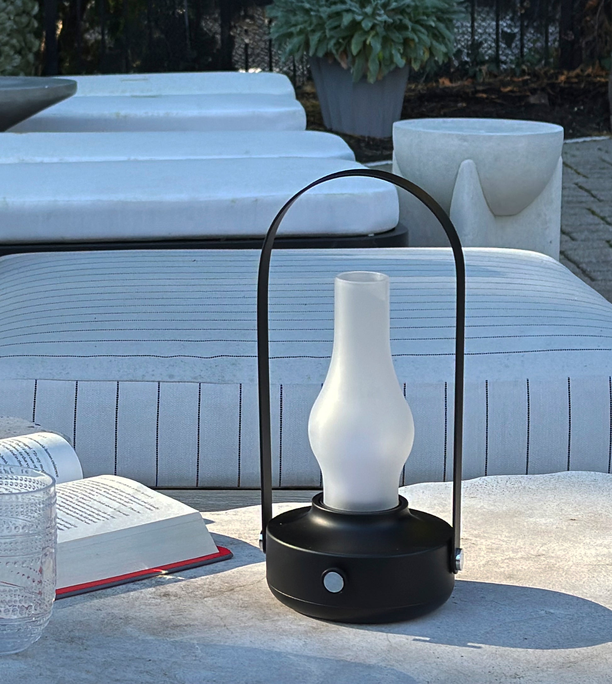 Oliver LED Cordless Table Lamp