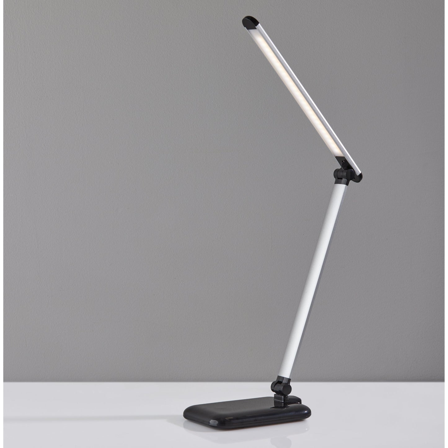 Lyra LED Desk Lamp