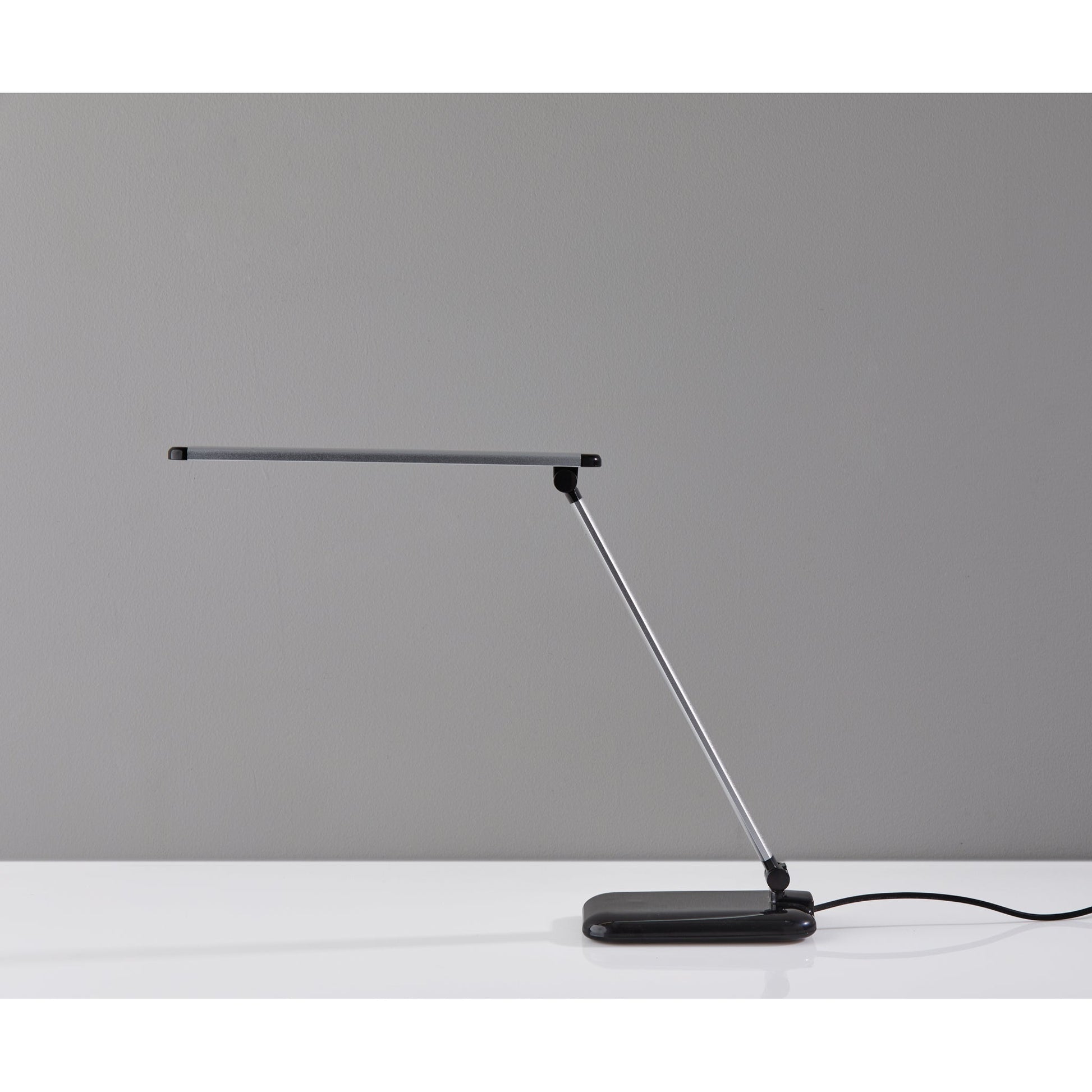 Lyra LED Desk Lamp