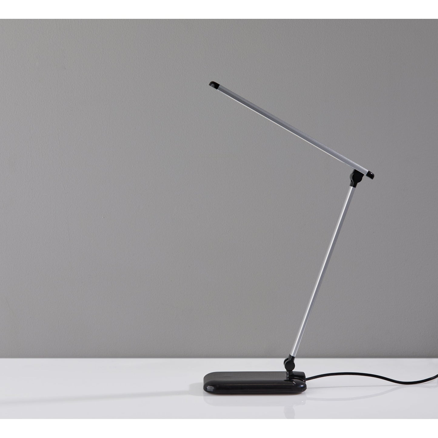 Lyra LED Desk Lamp